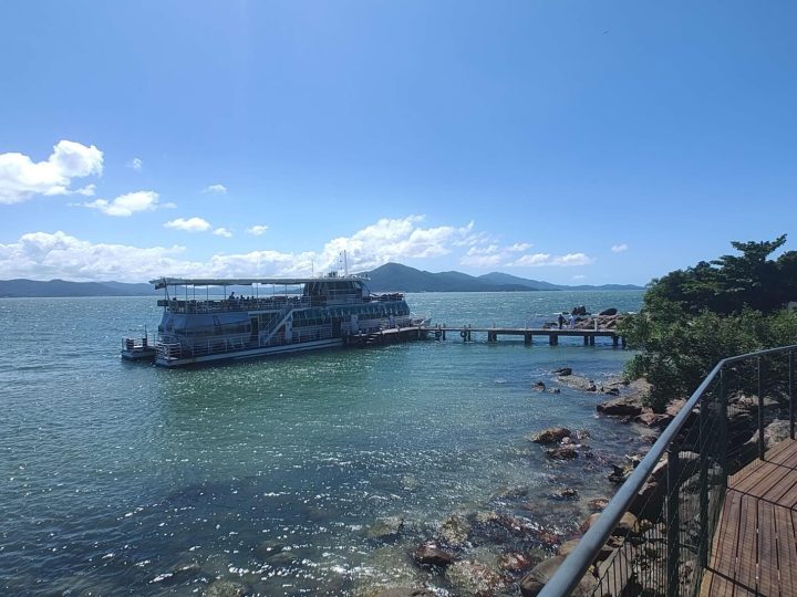 Passeio de Catamarã em Florianópolis