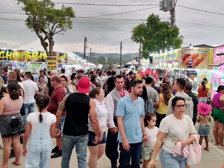 Rodeio Nacional dos Praianos finaliza com grande sucesso de público
