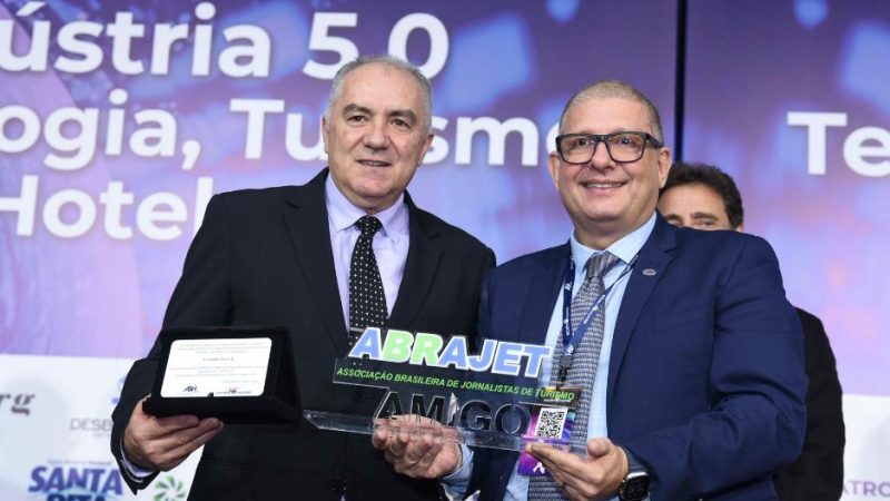 Evandro Novak, Presidente da ABRAJET Nacional é homenageado pela ABIH-SC