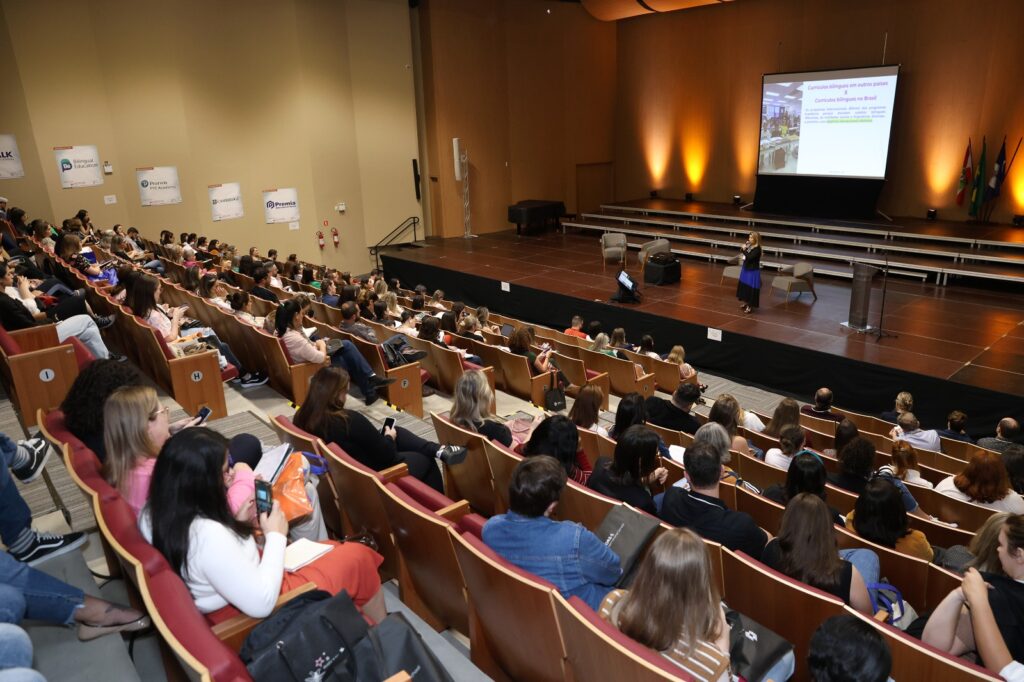 Evento reúne especialistas nacionais e internacionais para debater o futuro da educação e metodologias inovadoras